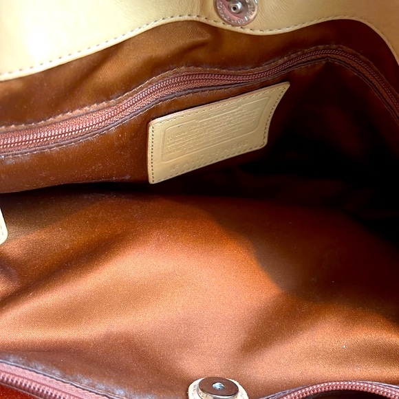 Coach Women’s Cream Pebbled Leather Penelope Ruffled Shouldered Satchel Bag: S-M - Picture 8 of 11